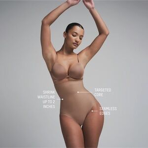 SKIMS BODY CORE SCULPT HIGH-WAISTED BRIEF | CLAY × 1